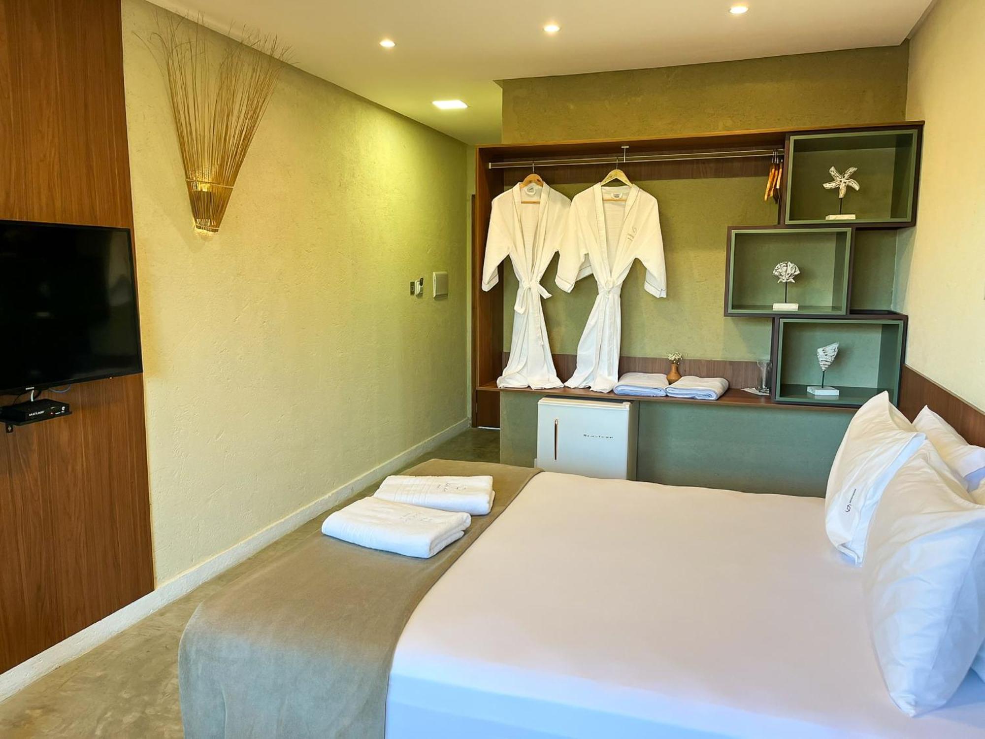 Queen Suite Spa Bath,1759018498:JPEG